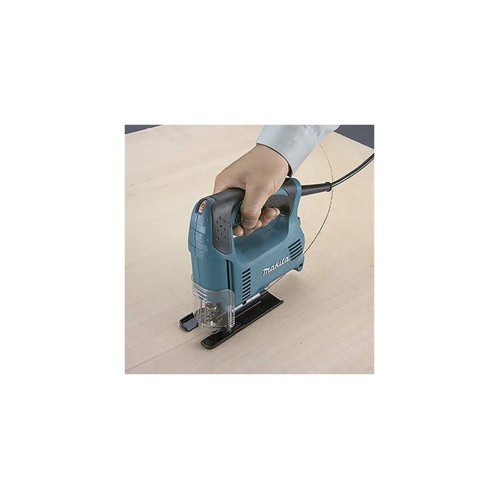 Sierra Caladora Ligera, con Inclinación de Corte / 450W / Incluye estu